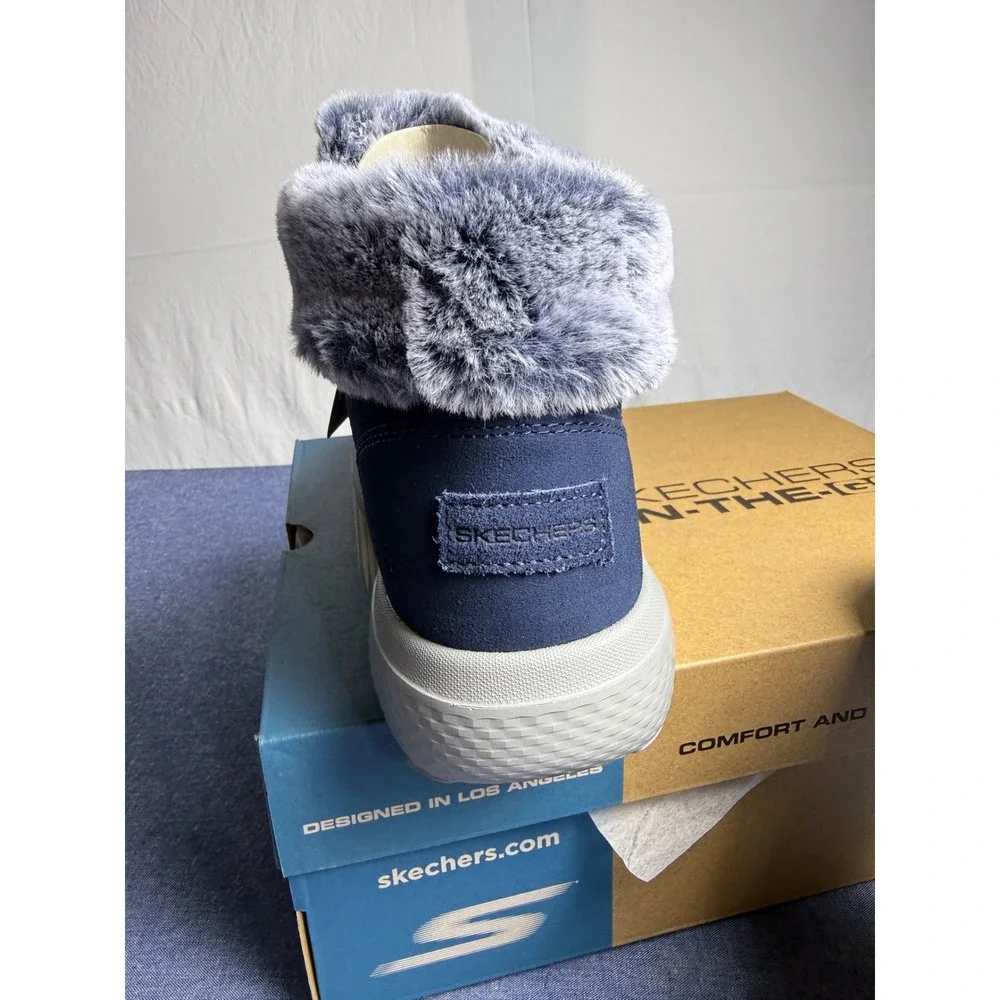 Skechers On-The-Go City 2 Winter Wishes Navy Blue Faux Fur Boots 144437W Wide 7